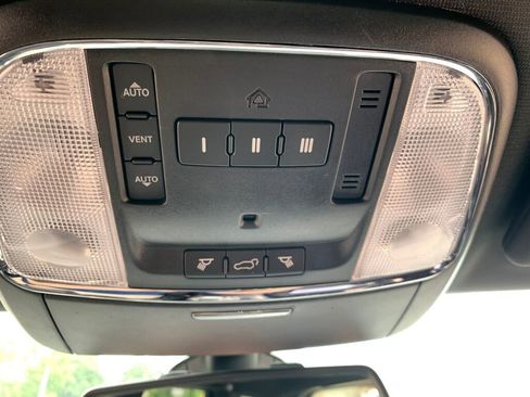 Used 2016 Jeep Grand Cherokee Laredo 75th Anniversary AWD/4WD image 22