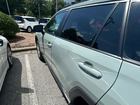 Used 2021 Toyota RAV4 XLE w/ Convenience Package AWD/4WD image 22