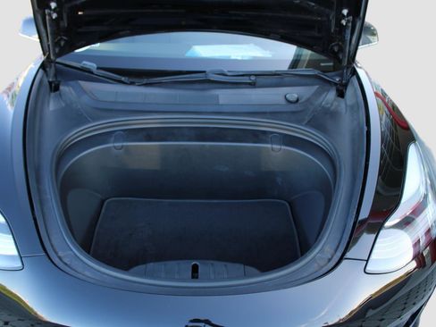 Used 2018 Tesla Model 3 Mid Range image 26