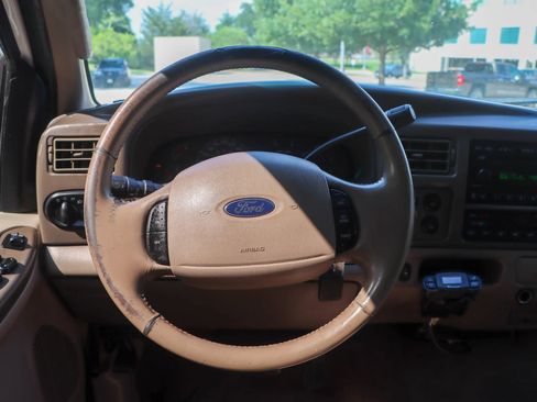 Used 2004 Ford Excursion Eddie Bauer AWD/4WD image 29
