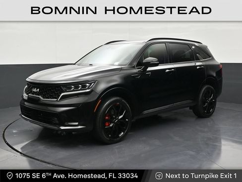 Used 2023 Kia Sorento SX AWD/4WD image 1