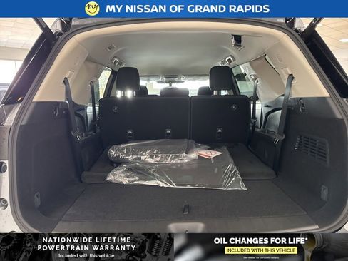 New 2026 Nissan Pathfinder SV image 17