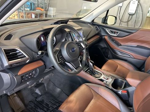 Used 2024 Subaru Forester Touring image 2