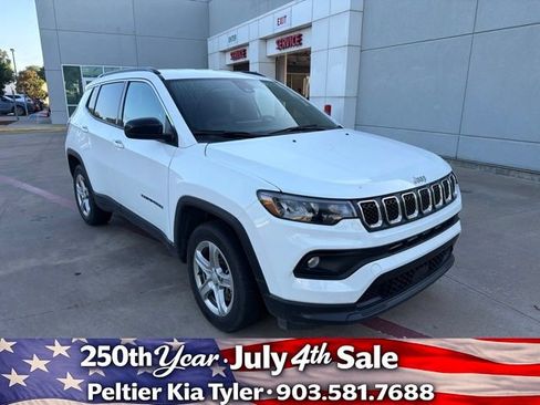 Used 2024 Jeep Compass Latitude w/ Altitude Special Edition AWD/4WD image 1