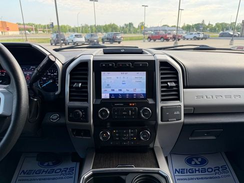 Used 2020 Ford F350 Lariat AWD/4WD image 17