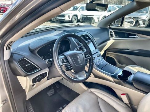 Used 2019 Lincoln Nautilus Select FWD image 10