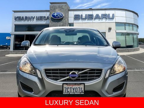 Used 2013 Volvo S60 T5 FWD image 2