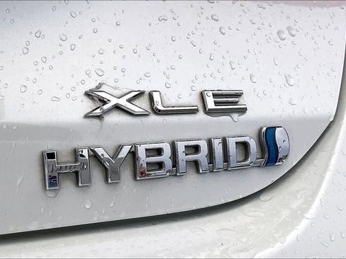 Used 2021 Toyota Avalon XLE w/ Carpet Mat Package (TMS) image 9