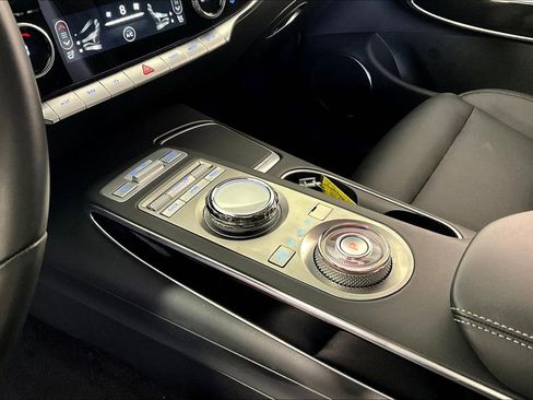 Used 2025 Genesis GV70 2.5T image 19