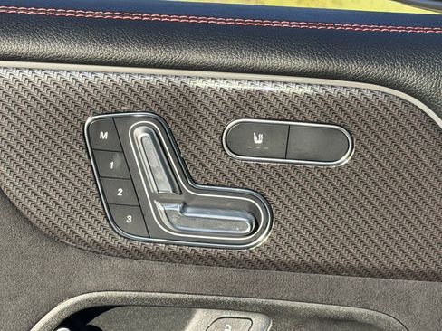 Certified 2025 Mercedes-Benz GLB 35 AMG 4MATIC image 19