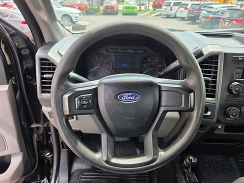 Used 2017 Ford F250 XL w/ Snow Plow Prep Package AWD/4WD image 6