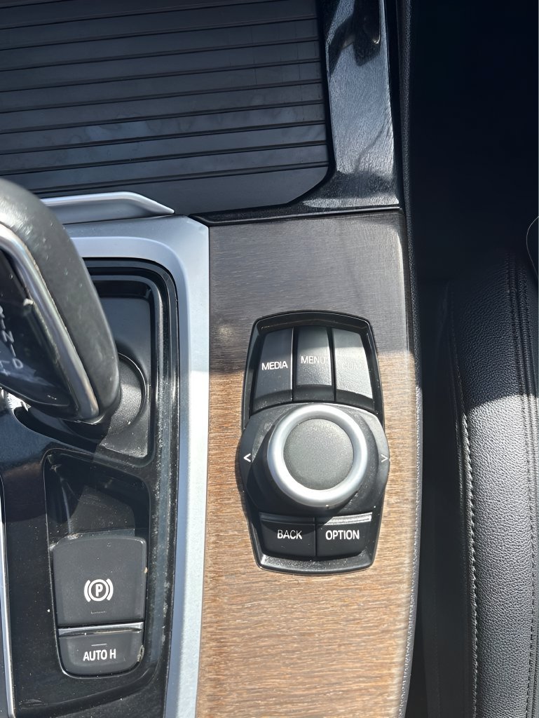 Used 2019 BMW X3 sDrive30i w/ Driving Assistance Package RWD image 30
