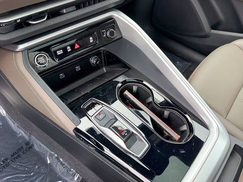 Used 2025 Audi Q5 Premium Plus w/ Premium Plus image 21