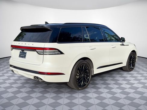 Used 2022 Lincoln Aviator Reserve w/ Equipment Group 201A AWD/4WD image 9