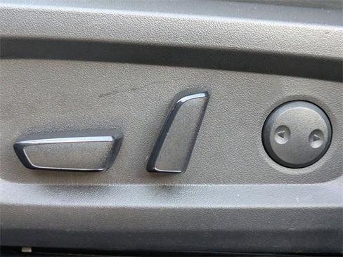 Used 2022 Mitsubishi Outlander SE image 21