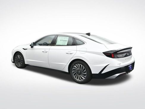 New 2026 Hyundai Sonata Limited FWD image 3