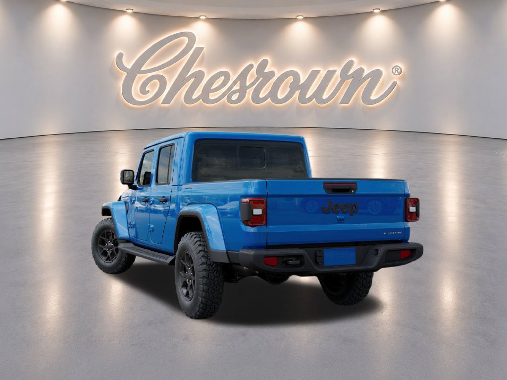 Used 2025 Jeep Gladiator Sport AWD/4WD image 3