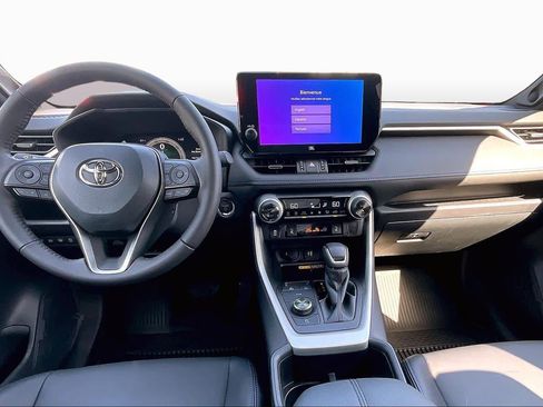 Used 2025 Toyota RAV4 XSE image 17