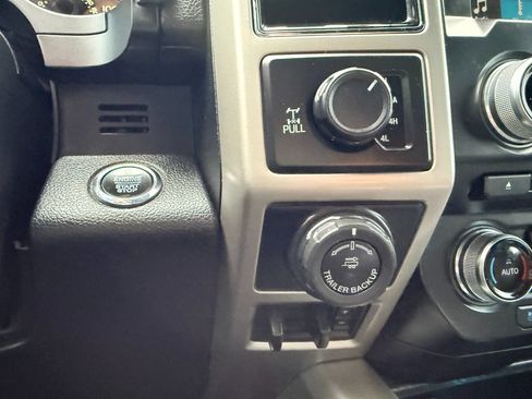 Used 2018 Ford F150 Lariat w/ Equipment Group 502A Luxury AWD/4WD image 18