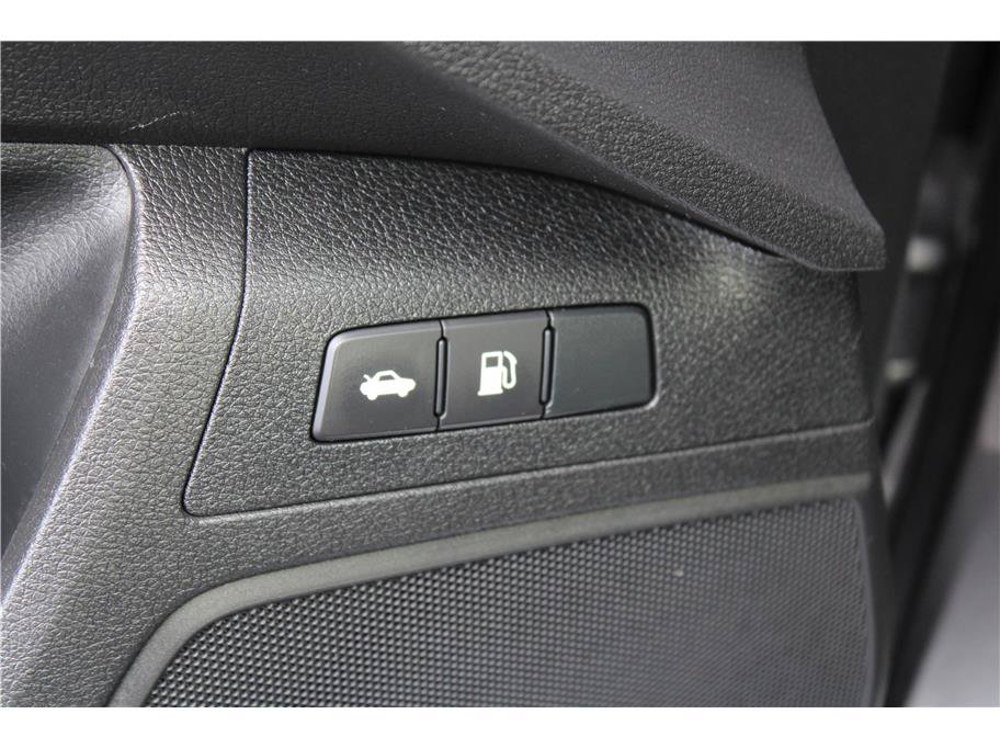 Used 2018 Honda Clarity Touring image 15