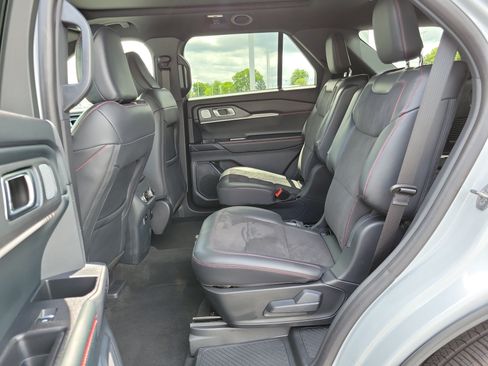 Used 2026 Ford Explorer ST w/ Sun And Sound Package AWD/4WD image 11