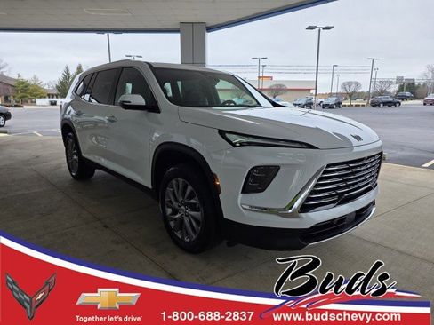 Used 2025 Buick Enclave Preferred image 1