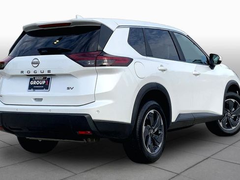 Used 2024 Nissan Rogue SV FWD image 13