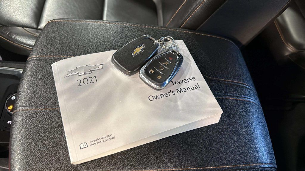 Used 2021 Chevrolet Traverse RS w/ LPO, Floor Liner Package AWD/4WD image 34