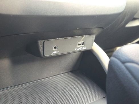 Certified 2025 Subaru Forester image 18