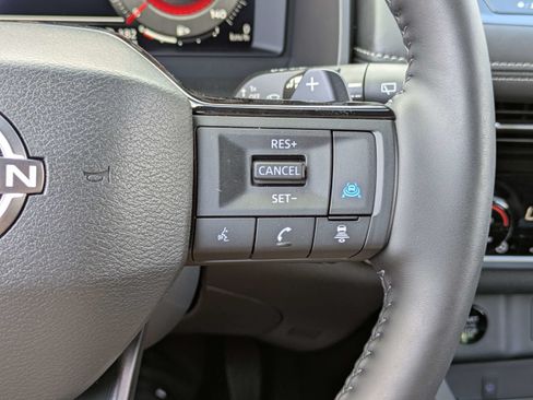 Certified 2025 Nissan Rogue SL w/ SL Premium Package FWD image 27
