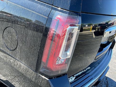 Used 2018 GMC Yukon XL Denali w/ Denali Ultimate Package AWD/4WD image 29