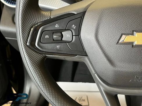 Used 2024 Chevrolet Trax LS w/ LS Convenience Package image 11