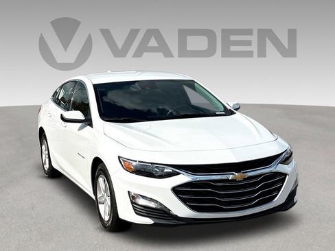 Used 2024 Chevrolet Malibu LT image 1