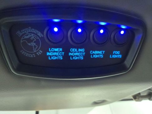 Used 2020 GMC Savana 2500 image 36