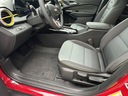 New 2026 Chevrolet Trax LT w/ LT Convenience Package image 13