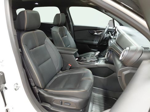 Certified 2022 Chevrolet Blazer Premier w/ Enhanced Convenience Package AWD/4WD image 45