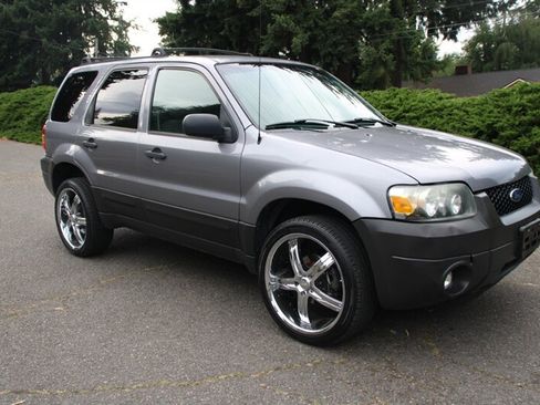 Used 2007 Ford Escape XLT AWD/4WD image 2