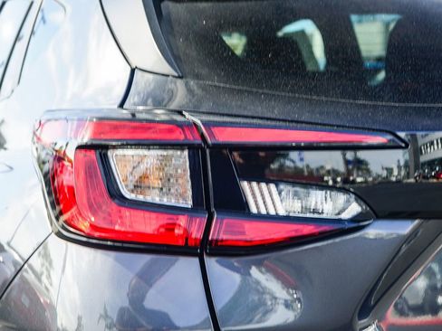 Certified 2025 Subaru Crosstrek 2.5i Sport AWD/4WD image 9