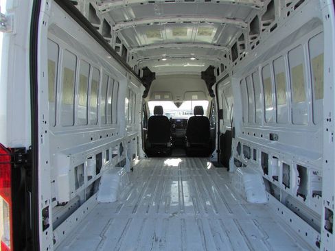 Used 2024 Ford Transit 250 148 High Roof Extended RWD image 33
