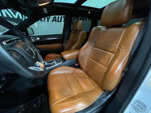 Used 2016 Jeep Grand Cherokee SRT image 14