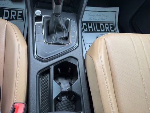 Used 2022 Volkswagen Tiguan SE R-Line image 27