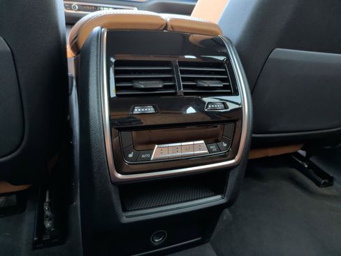 Used 2022 BMW X5 xDrive45e w/ M Sport Package AWD/4WD image 39