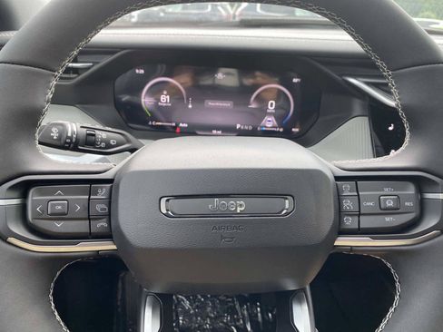 New 2026 Jeep Cherokee Limited AWD/4WD image 13