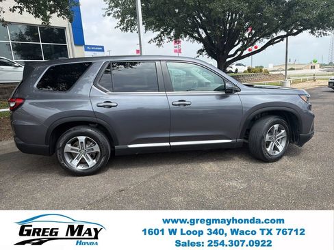 Used 2024 Honda Pilot EX-L image 2