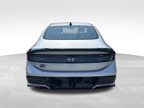Used 2025 Hyundai Sonata SEL FWD image 4