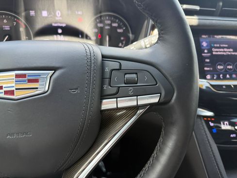 Used 2023 Cadillac XT6 Premium Luxury w/ Platinum Package AWD/4WD image 27