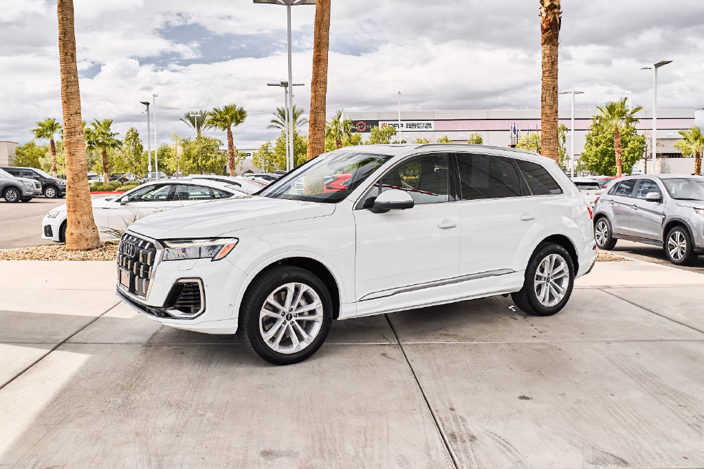 Used 2025 Audi Q7 3.0T Premium Plus AWD/4WD image 5