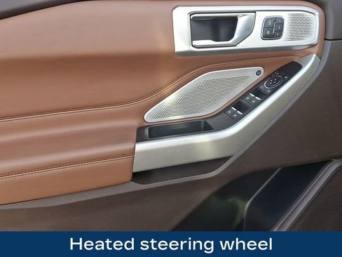 Used 2022 Ford Explorer King Ranch w/ Premium Technology Package image 18