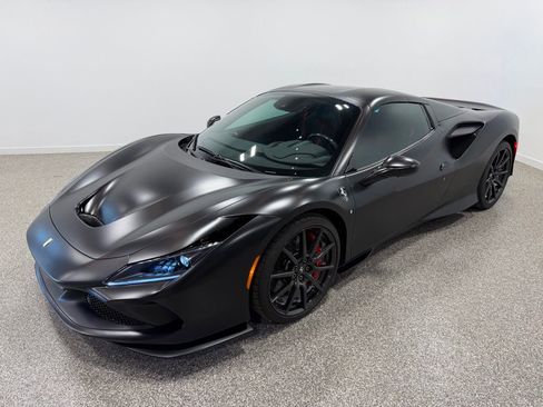 Used 2022 Ferrari F8 Tributo RWD image 4