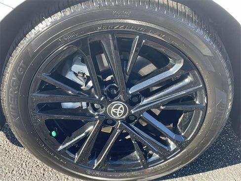 Used 2025 Toyota Camry SE image 8